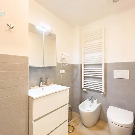 Corridoni 3e Tirabora Short Rent Апартаменты Триест