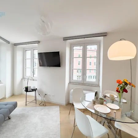 Corridoni 3e Tirabora Short Rent * Триест