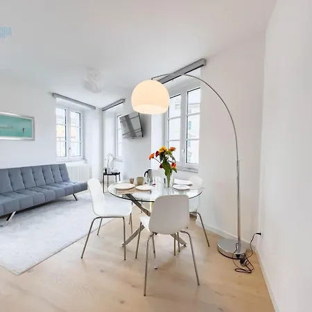 Corridoni 3e Tirabora Short Rent * Триест