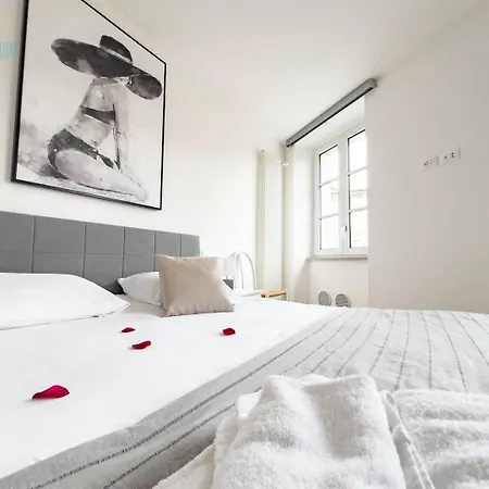 Апартаменты Corridoni 3e Tirabora Short Rent